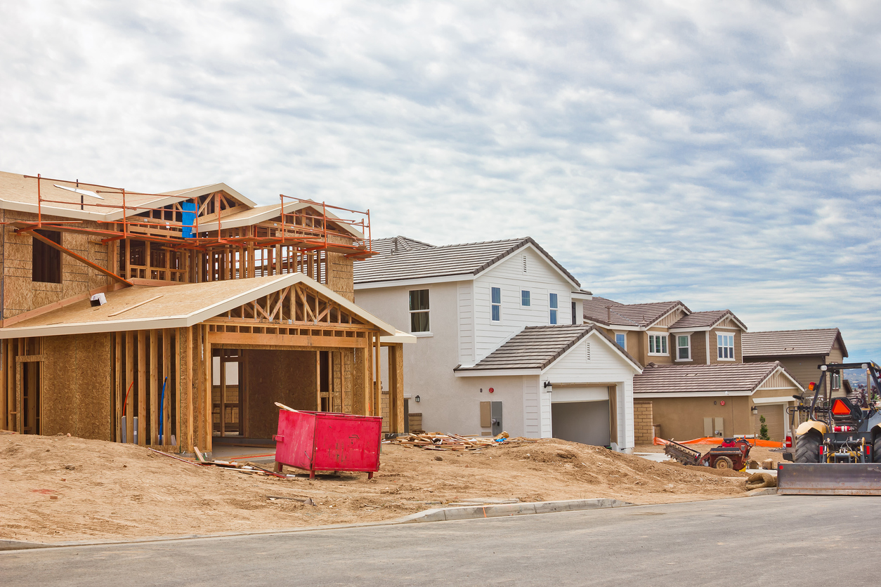 Track homes completed and incomplete on a construction site.